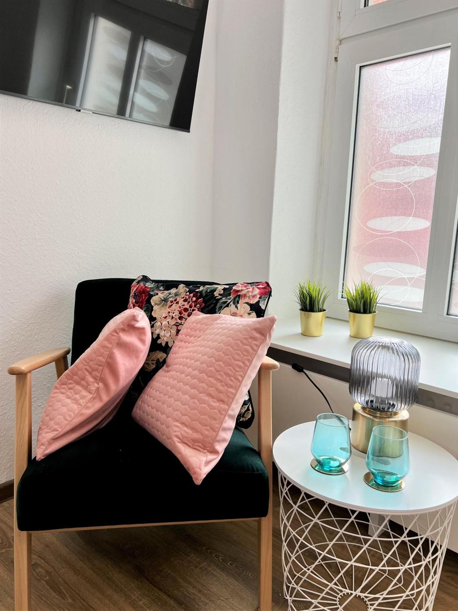 Zentrales Apartment Am Hafen Inklusive Netflix! Emden Exterior photo